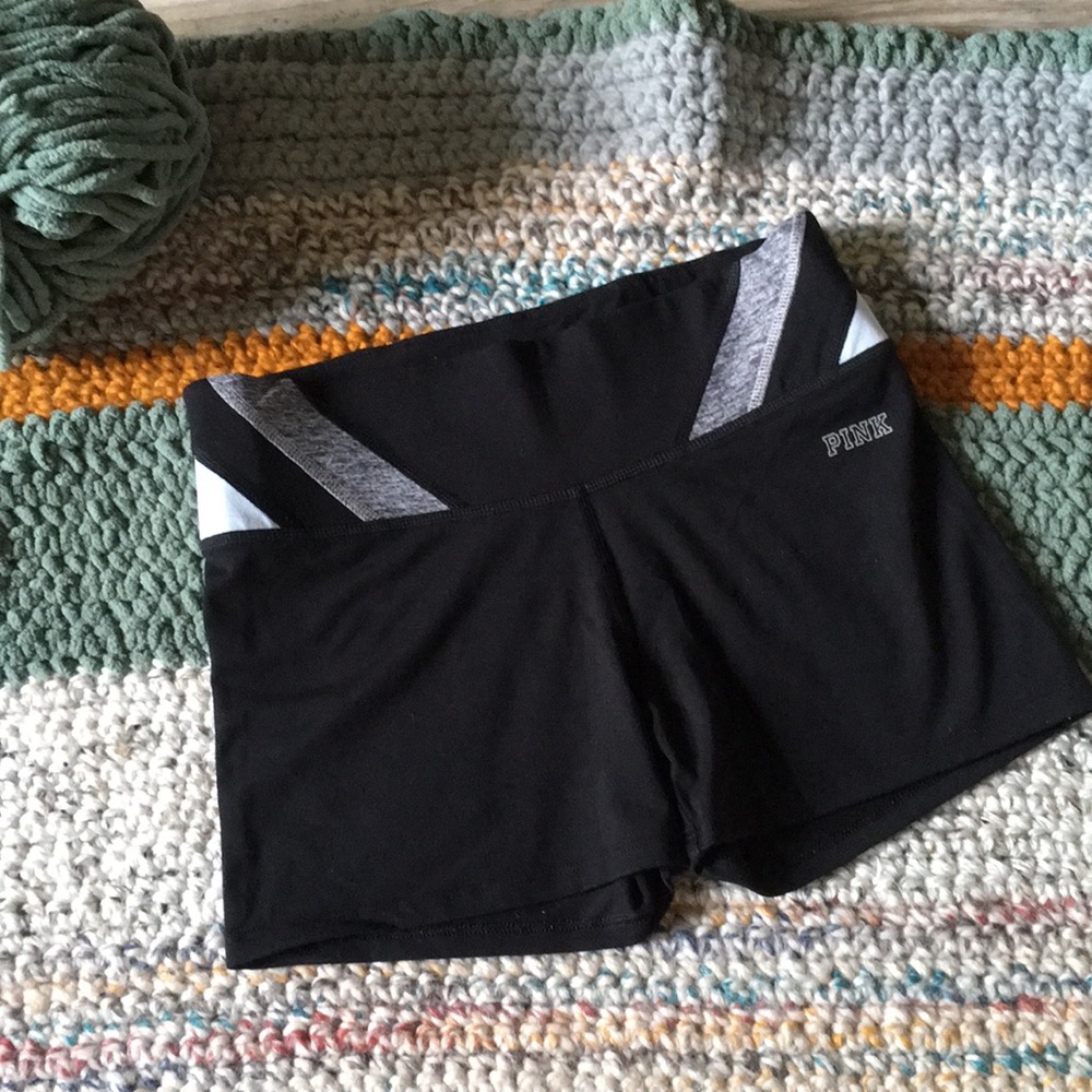 vs pink yoga short